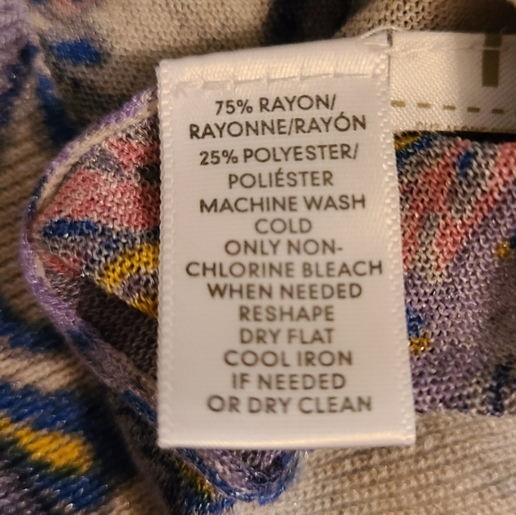 (1429) The Loft Woman's Long Sleeve Blouse, Small Design: Paisley Multi Color - Picture 11 of 14